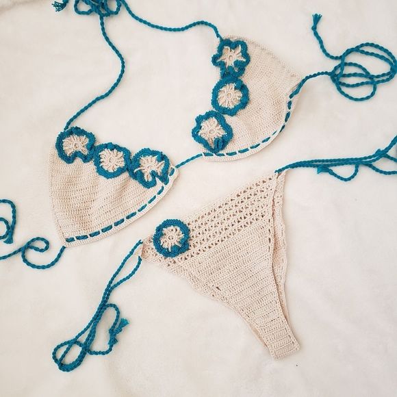 HANDMADE crochet cream and emerald bikini - Picture 4 of 8